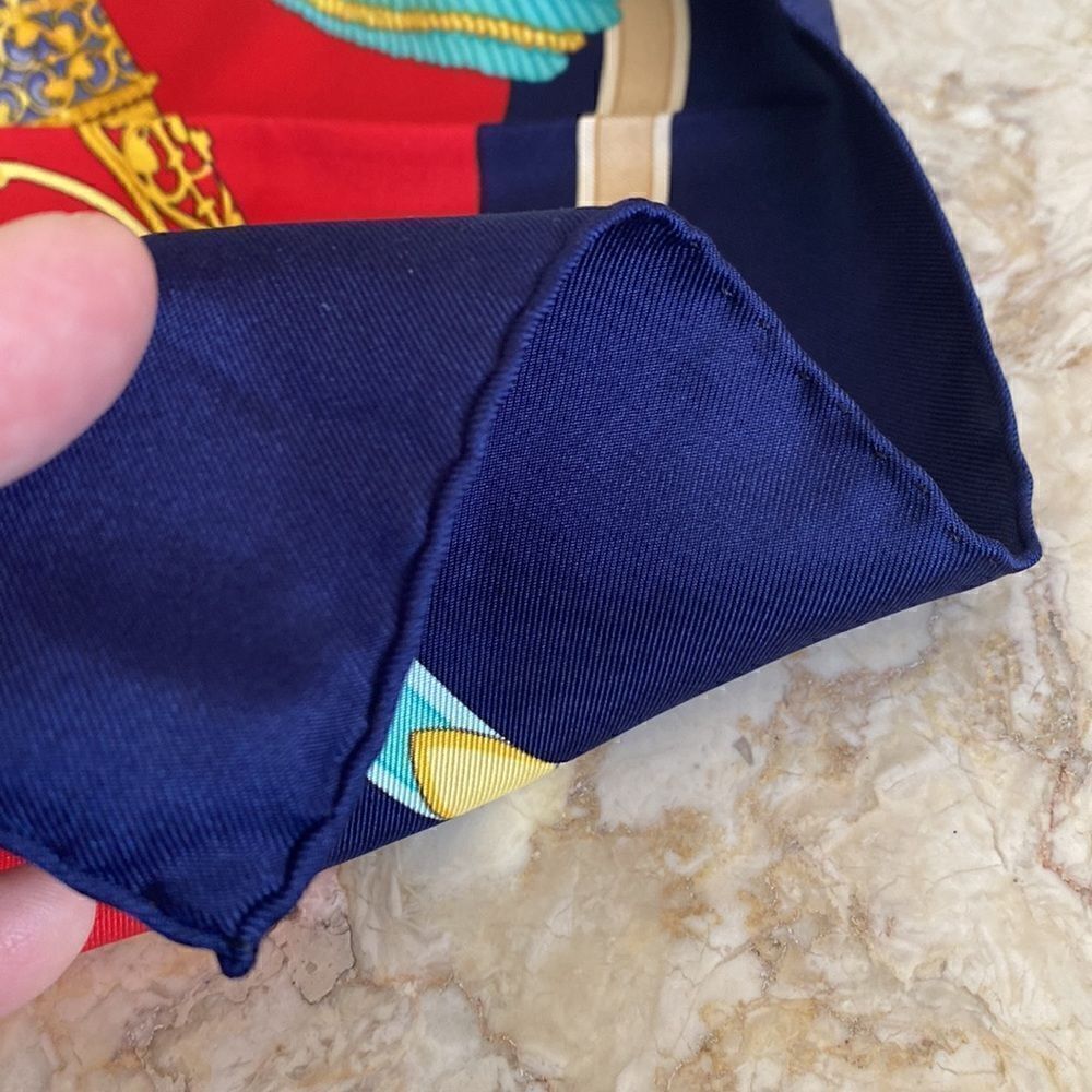 Authentic Les Muserolles HERMÈS© Carre Large Silk Scarf - Picture 15 of 16